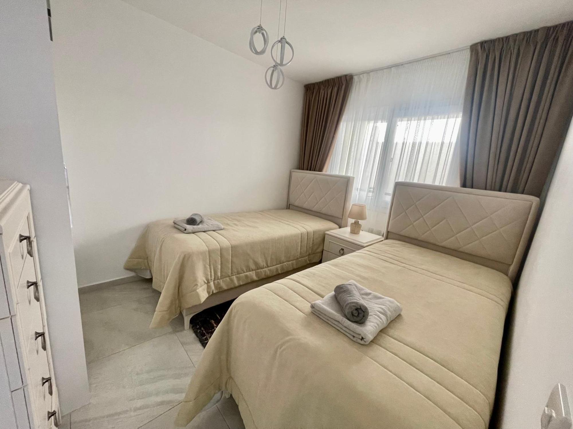 Relaxing Penthouse Suites By The Sea Vokolidha المظهر الخارجي الصورة